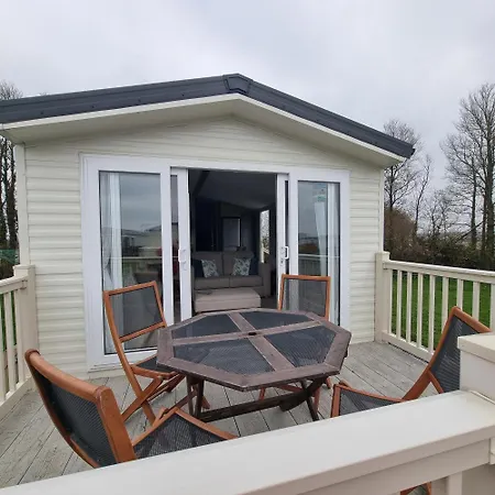 7 Bays 6 Berth Willerby Molton Caravan Saint Merryn