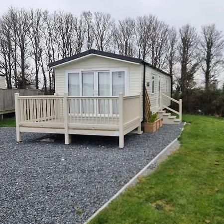 7 Bays 6 Berth Willerby Molton Caravan * Saint Merryn